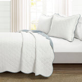 Full/Queen White Blue Scalloped Edge Reversible Thin Light Quilt Set